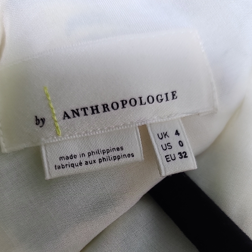 ANTHROPOLOGIE Marika Blouse Floral Yellow Wrap Top In Green Motif Size US 0 - Picture 2 of 16